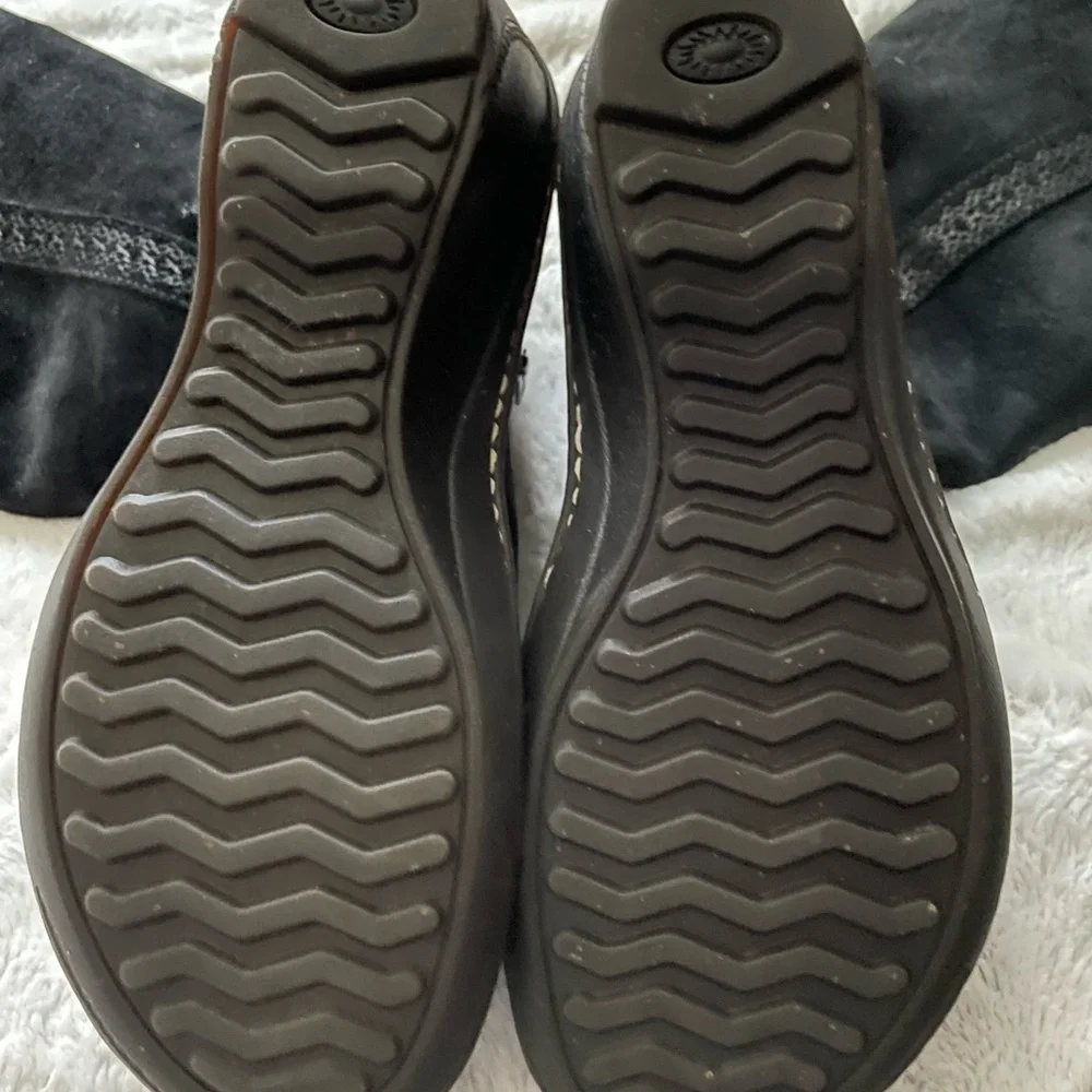 Ugg boots - Picture 6 of 9